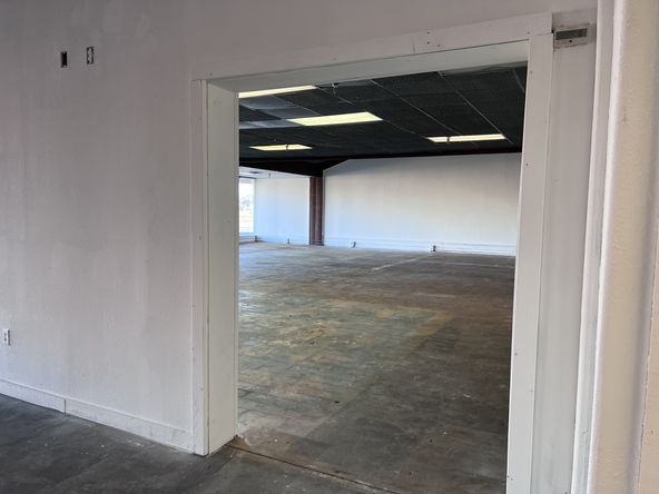 Boardwalk Village RESTAURANT OR RETAIL 3812 Central Avenue up to 10,000 Square Feet: 3810 Central Ave, Hot Springs, AR 71913